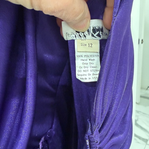 Vintage Abby Kent Elegant Purple Hooded Dress. - Picture 6 of 11